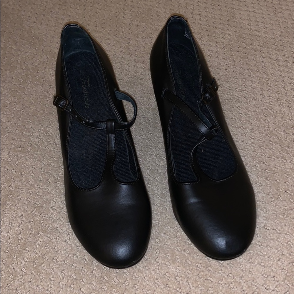 Vintage style black heels